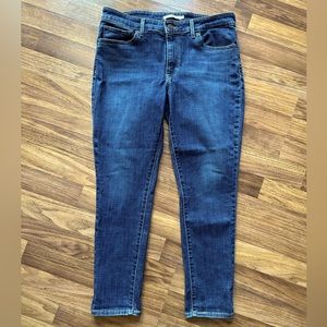 Levi’s 711 Skinny Ankle Jean